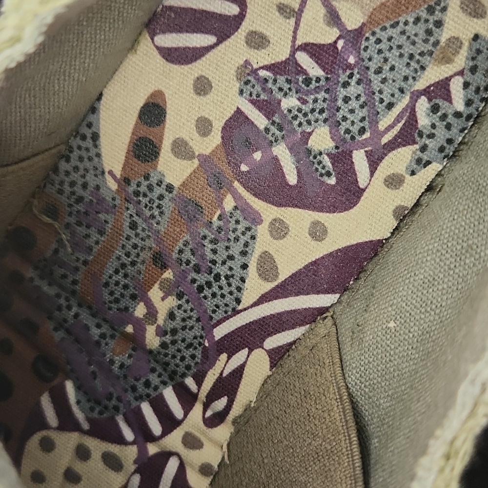 Blowfish $22 - Picture 5 of 6